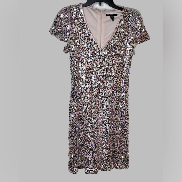 Maggy London Women's Flutter Sleeve V-Neck Fit and Flare - Picture 2 of 6